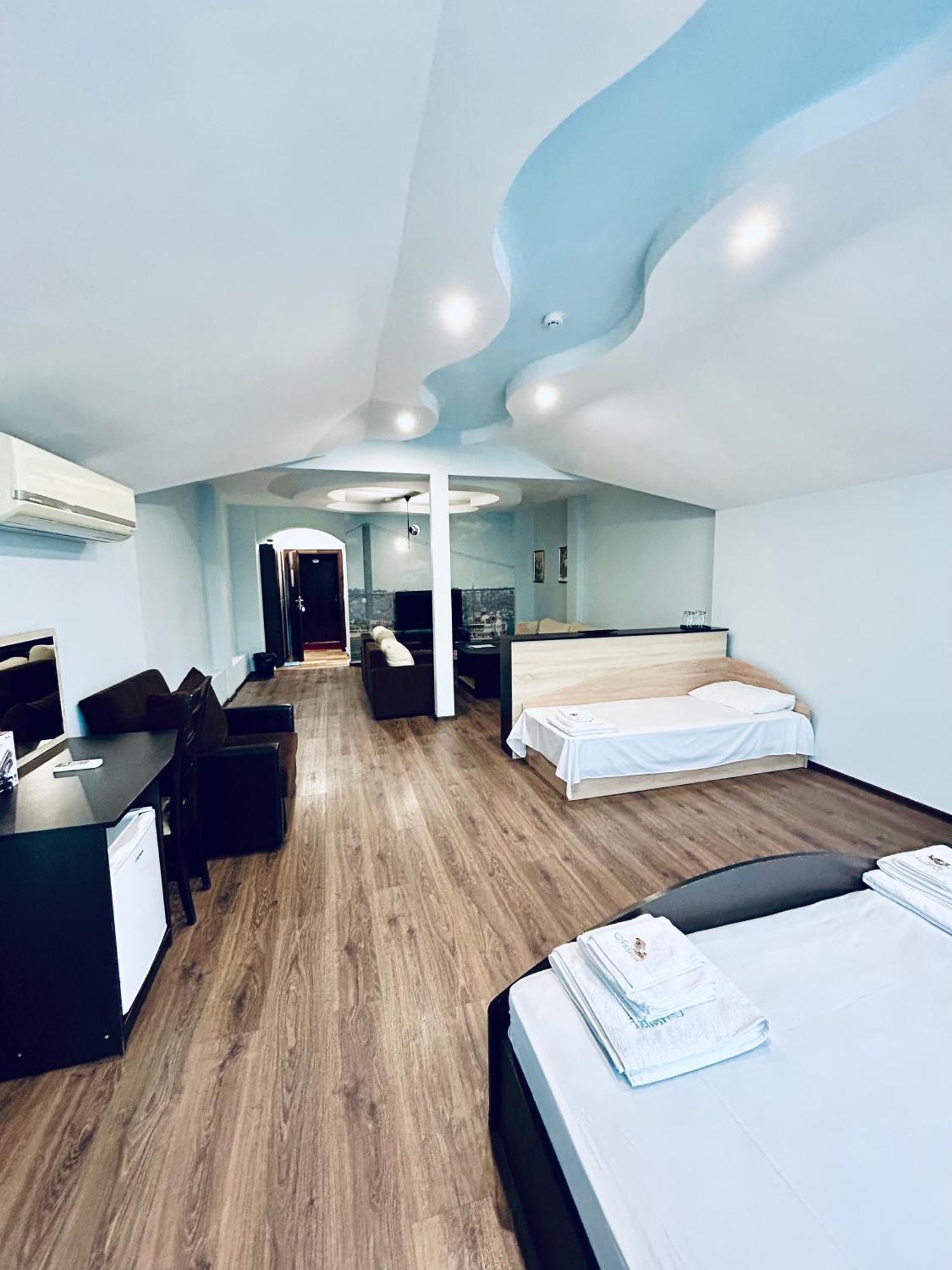 Meatsa Hotel Kŭrdzhali Esterno foto