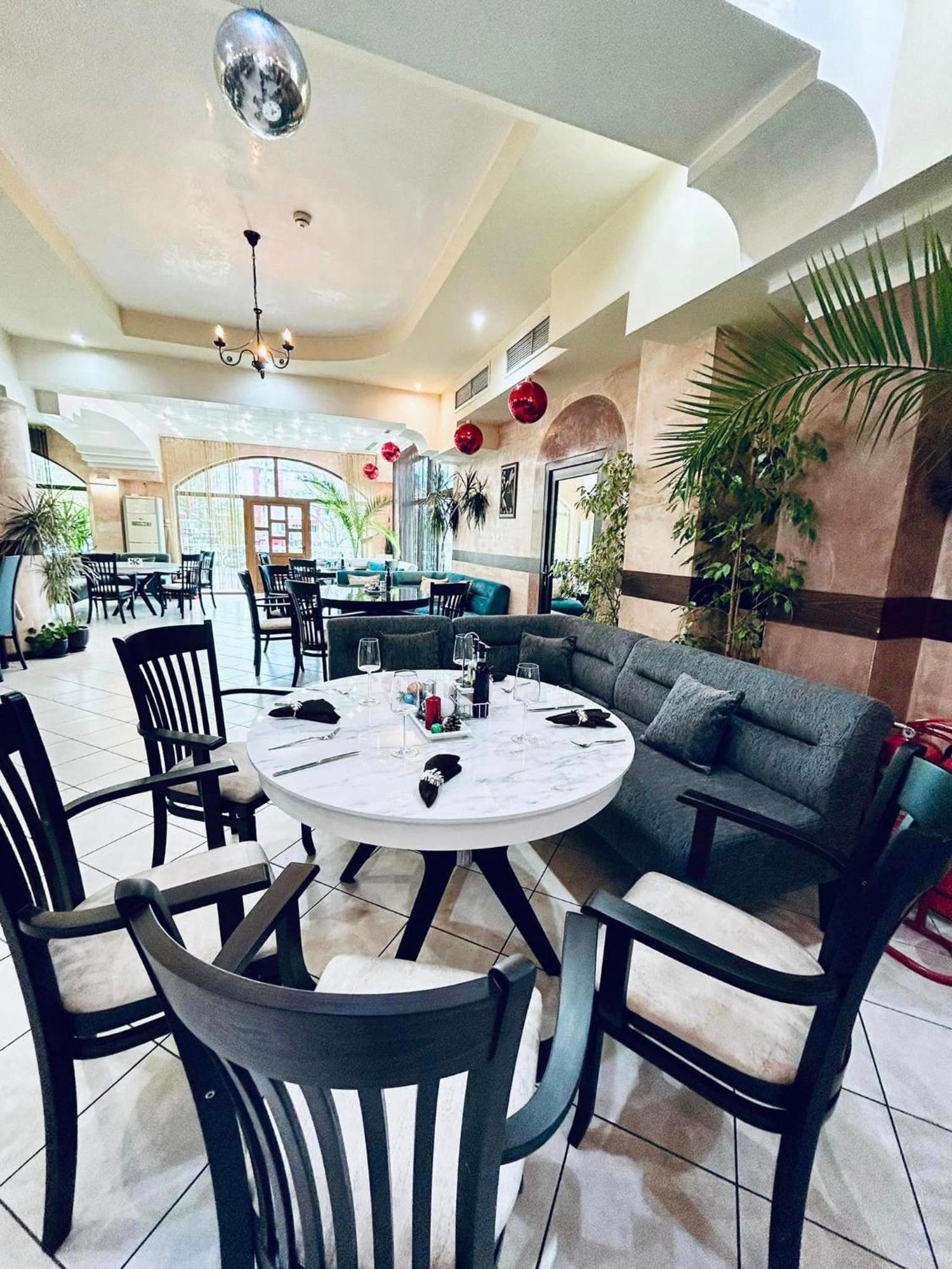 Meatsa Hotel Kŭrdzhali Esterno foto