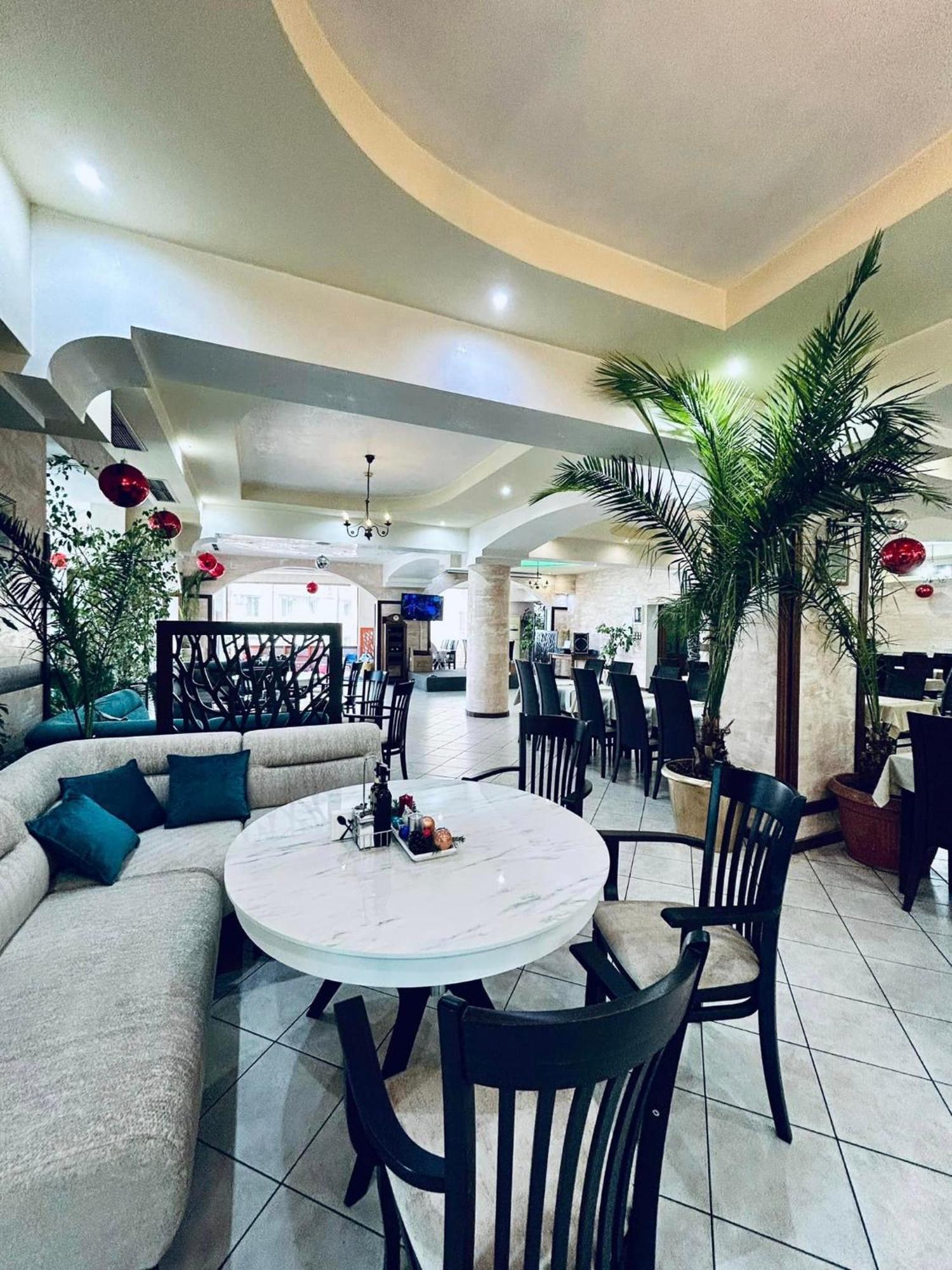 Meatsa Hotel Kŭrdzhali Esterno foto